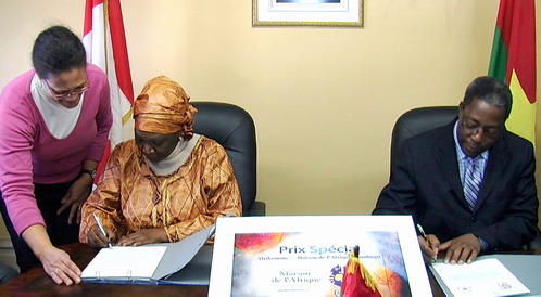 L’Ambassadeur du Burkina Faso au Canada, Amadou Adrien KONÉ et la présidente directrice générale de la Maison de l’Afrique, Mariam SY DIAWARA.