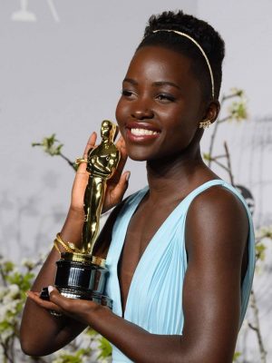 Lupita_Nyongo-Oscars-Facebook