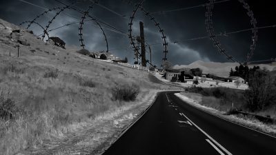 M66-Barbed_Wires
