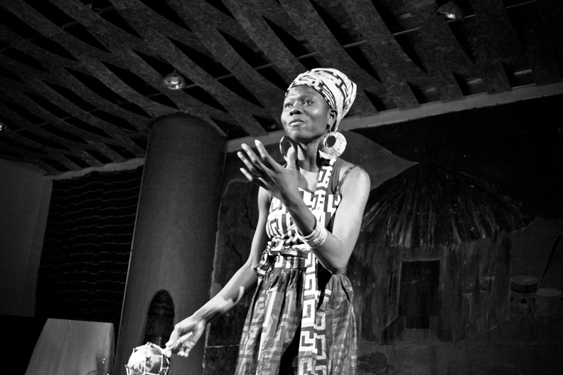 Critique de la pièce de théâtre de  l'école de danse "Afrique en mouvement"